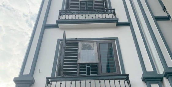 Bán nhà phố Khương Đình, DT 50m2 – 5 tầng - MT 4.3m - Ô tô qua nhà.