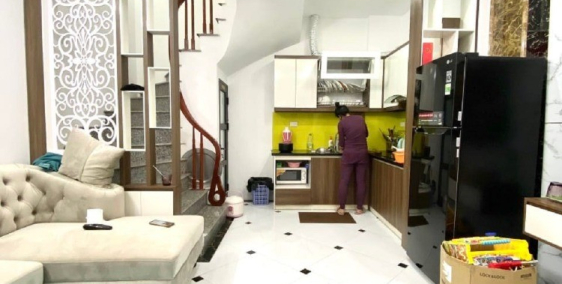 Bán nhà đường Võ Chí Công, Nghĩa Đô kinh doanh tốt 65m2, 7T giá chỉ 15tỷ.