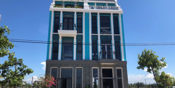 Cần bán nhà 4 tầng cách Phố cổ Hội An 5 phút đi xe.