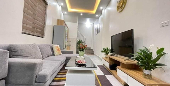 BÁN NHÀ! P/Lô ôtô. Hồng Tiến  - Bồ Đề , dt 70m2 x 4t, mt 4.5m giá chỉ 6.2 tỷ.