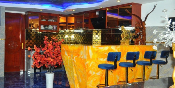 QUÂN 1 -MẶT PHỐ NGUYỄN VĂN CỪ  7 TẦNG -MẶT TIỀN 5M -CÔNG NHẬN ĐỦ