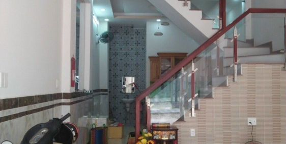 Kẹt tiền cần bán gấp nhà mới đường lớn