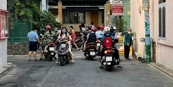 Bán nhà Bình Tân mặt tiền đường lớn, thông tùm lum. Sổ hồng công chứng liền.