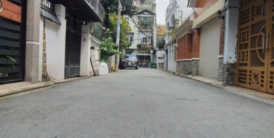 Bán nhà khu VIP Sân bay Hồng Hà, P.2, Tân Bình 4 tầng 68m2 giá 13 tỷ TL