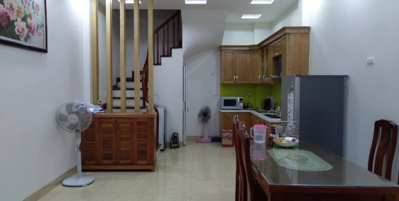 Bán nhà đường Trần Cung, Bắc Từ Liêm nhà đẹp, giá rẻ 37m 5T giá chỉ 3.2tỷ