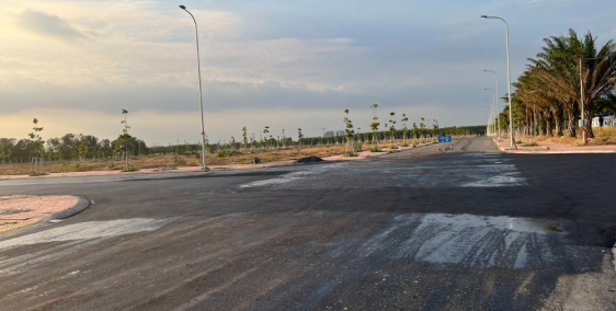 Bán đất nền ngay cửa ngõ vào sân bay Long Thành, mặt tiền rộng 100m