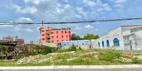 Chính chủ gởi bán lô đất góc 2 mặt tiền đường. Phía sau chợ BC. 140m2/600tr.SHR