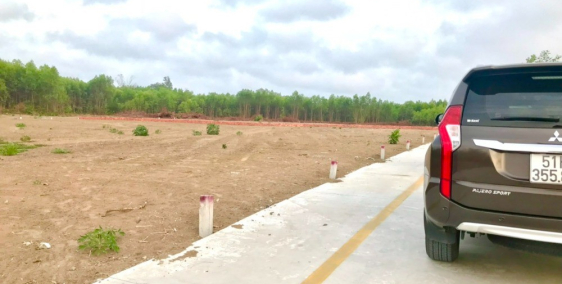 VỢ CHÔNG LY HÔN CẦN BÁN LO ĐẤT CHIA TÀI SẢN