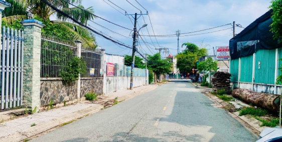 Cần Bán Gấp Đất Vườn Củ Chi 1500m2  ở xã Nhuận Đức.Có Sổ .Giá 1 tỷ 600 triệu.