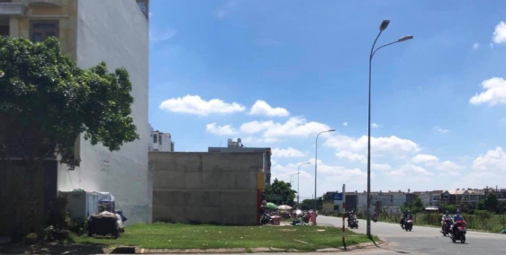 Lô góc 2mt KDC chợ Đầu Mối Hóc Môn. Thổ cư, SHR. Mặt tiền QL22