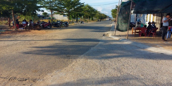 Đất thổ cư 100%, mặt tiền hẽm lớn khu đất mới, đường Trường Chinh - Ninh Thuận