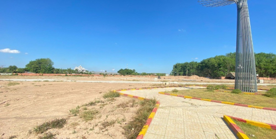 Bung 300 nền F0 mặt tiền DT741 Phước Vĩnh Phú Giáo 750tr 0974618124