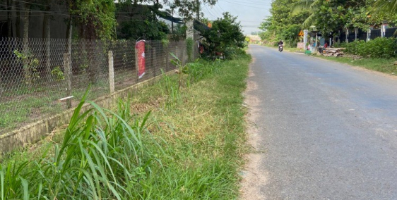 Đất mặt tiền đường nhựa 20m giá chỉ hơn 400tr , Alo xem đất