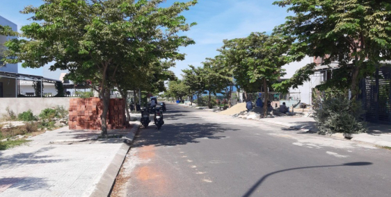 Bán đất mặt tiền Quốc lộ ngay trung tâm, sổ "chính chủ" chỉ 75Tr/ m ngang