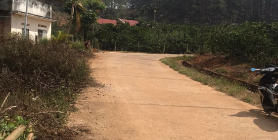 Chính chủ Bán nhanh lô đất sẵn thổ cư 
Diện tích 200m mặt tiền bê tông