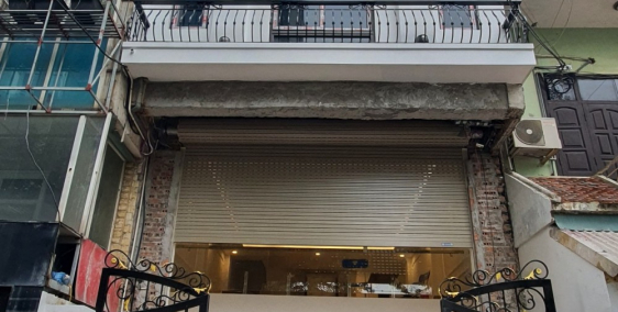 Bán nhà mặt phố quận Cầu Giấy - Hà Nội - Ô tô tránh - Kinh Doanh đỉnh