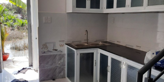 Cho thuê nhà  nguyên căn, hẻm 1,8m