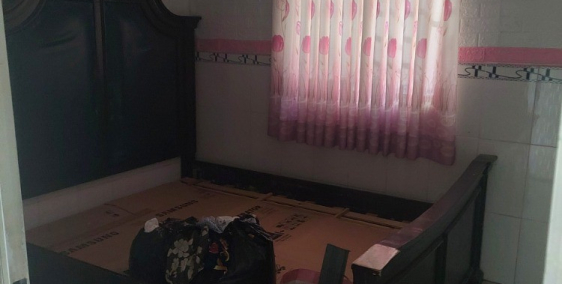 Cho thuê nhà 4m*11m, 5tr/tháng, ở liền, Đường 49,P.HBC