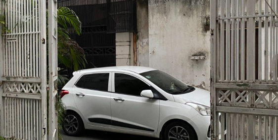 Cần cho thuê GẤP phòng 36m2 ở trung tâm Quận 3, 4.9 triệu/tháng, bao điện, nước,