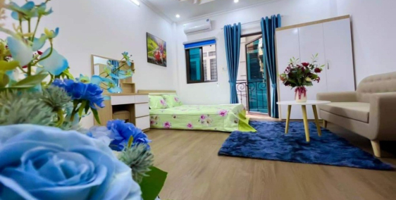 Nhà Hiếm ! Ngõ thông thoáng Lâm Du - Bồ Đề, dt 40m2 x 5t, mt 4.2m, giá 3.5 tỷ.