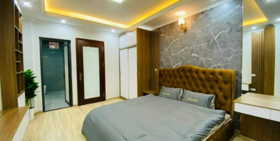 NHÀ HIẾM! P/ Lô Gần ôtô. Hoàng Như Tiếp - Bồ Đề, dt 56m2 x 5t, mt 4.5m giá 4.5 t