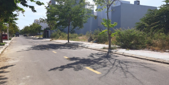 Chuyển nhượng lô 157m2 GÓC 2 mặt tiền gần bên Biệt thự của Giám Đốc Sở.