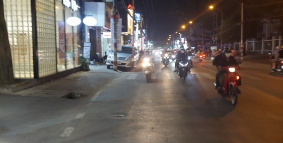 Nhà mt đường KD ngay võ văn ngân,bình thọ.180m2