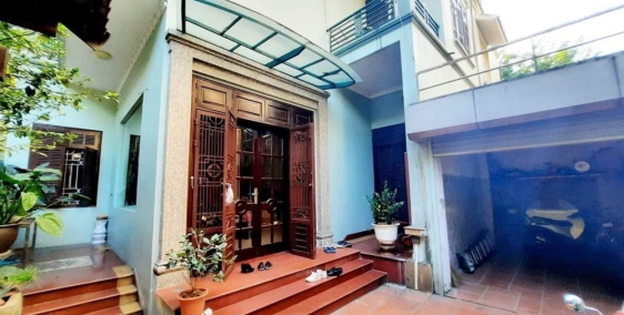 Biệt thự Vip Cầu Giấy Dt 200m2 Mt 8.2m 5 Tầng 26.5 tỷ