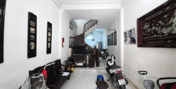 BÁN NHÀ! Kinh Doanh, Nguyễn Sơn - Long Biên dt 82m2 x 4t, mt 4.4m, giá 15.5 tỷ.