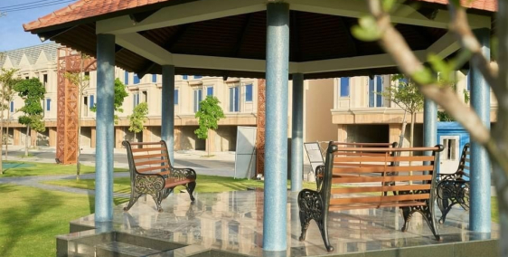 Cần tiền bán gấp căn nhà 4 tầng mặt tiền đường 20m5 ngay cạnh sông Cổ Cò