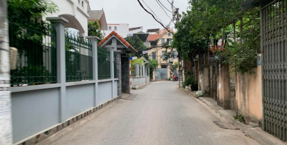 ÉT Ô ÉT.  ĐẤT – NGỌC THUỴ - MẶT ĐƯỜNG – Ô TÔ TRÁNH – NHỈNH 3 TỶ.