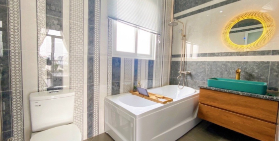 Nhà hai lầu tân cổ điển gần bệnh viện đa khoa trung ương