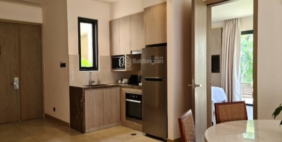 Cần bán gấp biệt thự biển MELIA 3 PN,DT:635m2/35 tỷ, view biển, hồ, 1 trệt 1 lầu