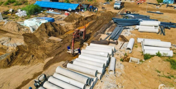 Bán đất đối diện chợ và công viên