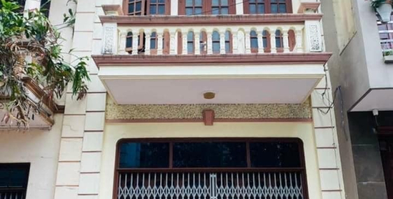 Bán nhà MP Thi Sách, ph Quang Trung, TP HD, 51m2, mt 4.57m, hướng Nam, 3 tầng, 3