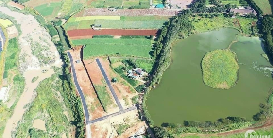 Đất biệt thự nghỉ dưỡng quang cảnh thác nước độc đáo