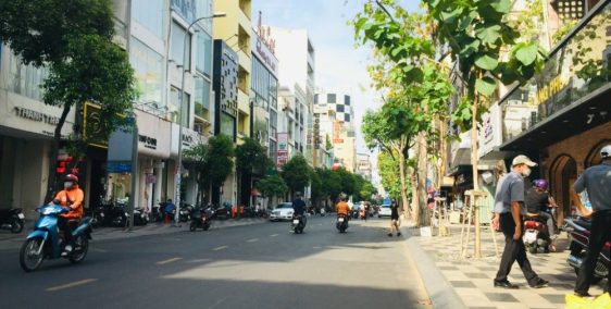 Bán khách sạn mặt tiền Nguyễn Trãi P.Bến Thành Quận 1, dtsd: 2.800m2 giá 290 tỷ