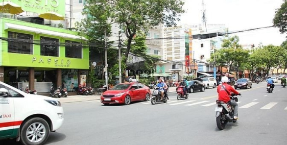 QUẬN 1 , MẶT PHỐ TRẦN ĐÌNH XU  MẶT TIỀN 8M  , VỊ TRÍ ĐẸP , TIỆN XÂY MỚI