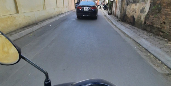 bán nhà phân lô đẹp lắm 31m2 ngõ ô tô 7 chỗ vào nhà mặt tiền 4m tôi bán 4,4ty