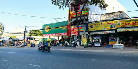 Nhà cấp 4 mặt tiền đường chính trung tâm thành phố full thổ cư giá siêu hấp dẫn