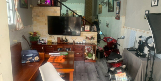 Cần bán nhà chính chủ tại 315/3 tây thạnh , khu vực đầy đủ tiện ích và dịch vụ