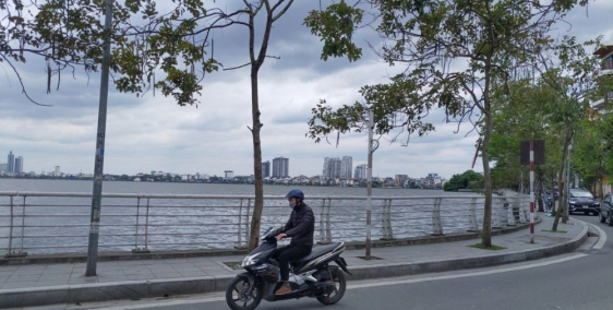 Bán nhà Nguyễn Đình Thi, Tây Hồ, vị trí đẹp, view Hồ 40m2 giá nhỉnh 5 tỷ.