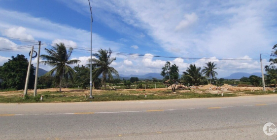 Mặt tiền DT702 cạnh NovaBeach Cam Ranh, giá đầu tư hấp dẫn. SHR, thổ cư