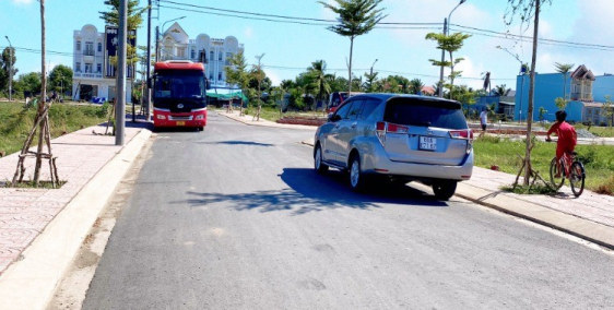 cần bán đất thổ cư mặt tiền nguyễn trung trực