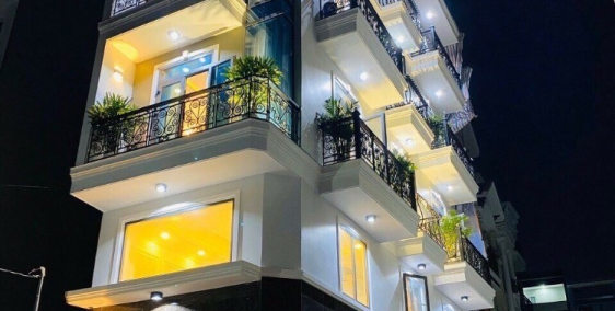 Bán MT Nguyễn Chí Thanh Q.5.Diện tích 3,6x15m, lửng 5 lầu. HĐT 45tr