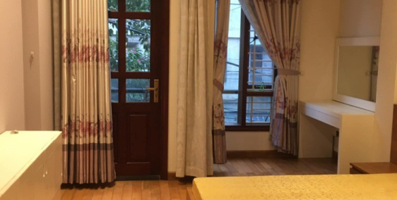 NHÀ ĐẸP VŨ NGỌC PHAN- Ô TÔ ĐỖ CỬA – VIEW SÂN CHƠI!