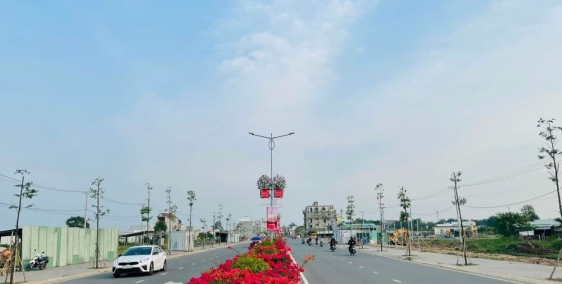 Nhà phố ngay trung tâm đường 3/2 thị trấn Hậu Nghĩa - Đức Hoà