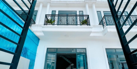 Nhà chợ Phú Mỹ TDM mới xây cần bán