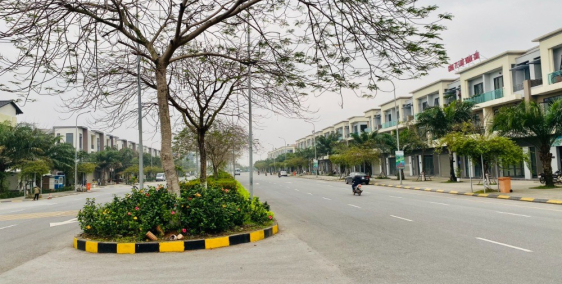 Bán căn shophouse mặt đường lớn