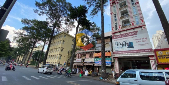 Bán nhà mặt tiền đường Nguyễn Chí Thanh, Q.10. Diện tích 7,2x16m, CN 111m2. Giá